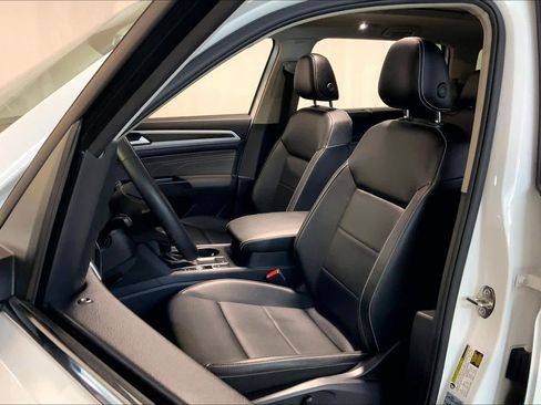 Used 2021 Volkswagen Atlas SE w/ Panoramic Sunroof Package image 8