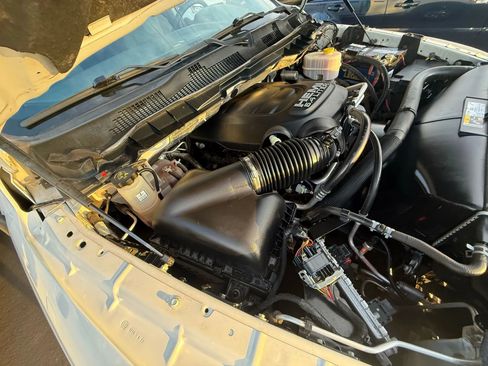 Used 2017 RAM 2500 Tradesman w/ Chrome Appearance Group image 40