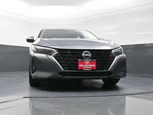 Used 2025 Nissan Sentra S FWD image 32
