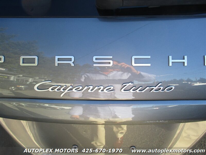 Used 2011 Porsche Cayenne Turbo AWD/4WD image 11