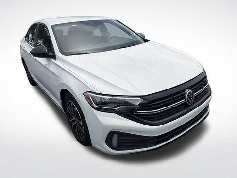 Used 2022 Volkswagen Jetta Sport FWD image 2