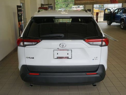 Used 2025 Toyota RAV4 LE AWD/4WD image 14