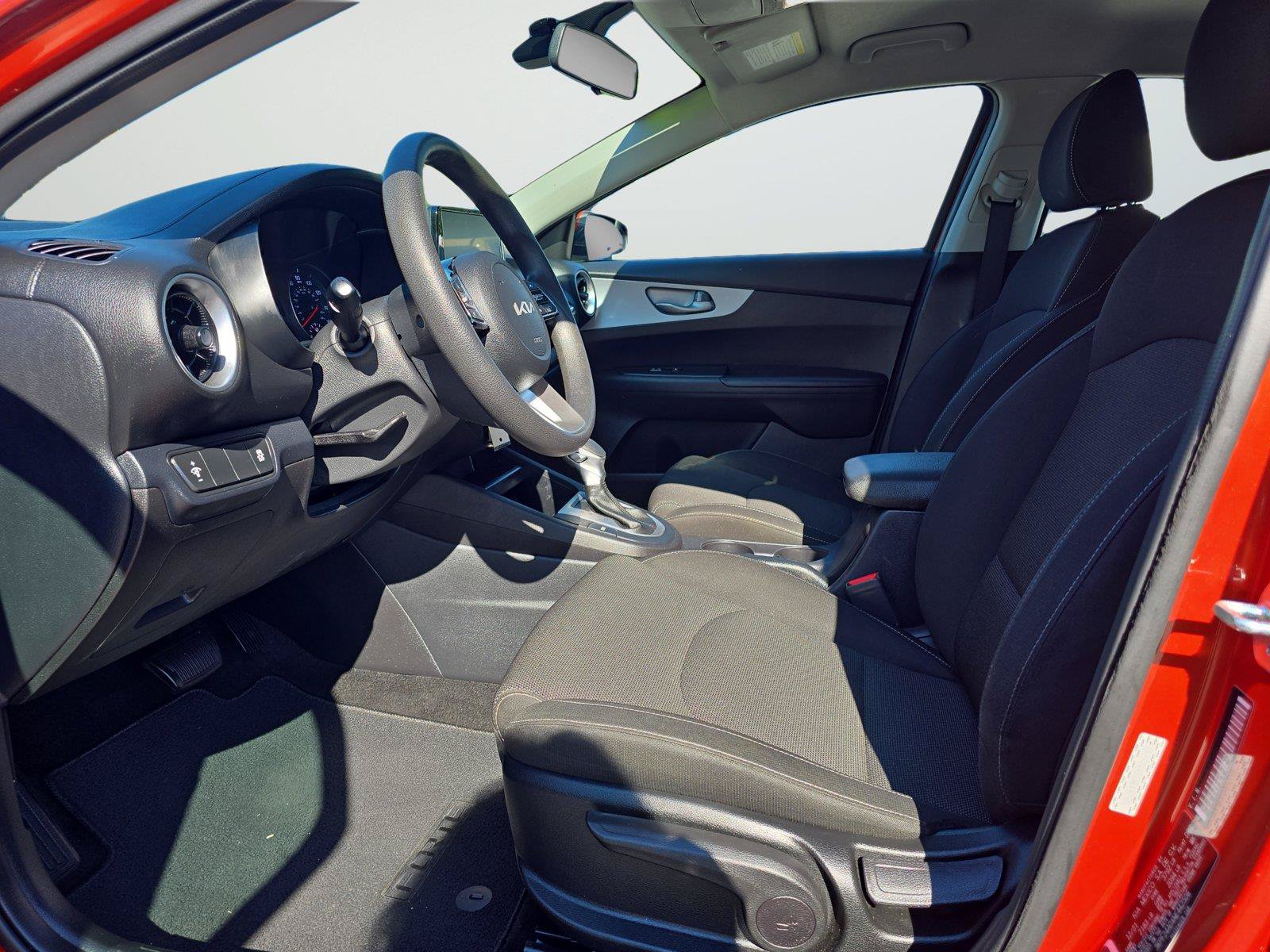 Used 2022 Kia Forte LXS FWD image 20