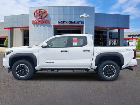 New 2025 Toyota Tacoma TRD Off-Road image 6