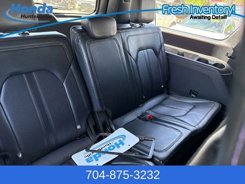 Used 2021 Ford Expedition Max Limited image 11