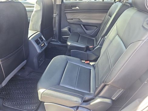Certified 2022 Volkswagen Atlas SE image 28