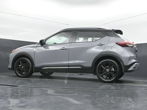 Used 2024 Nissan Kicks SR w/ SR Premium Package FWD image 37
