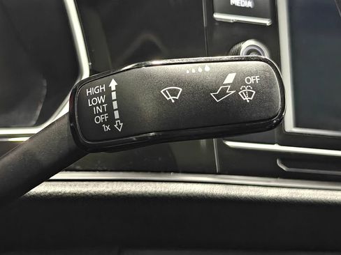 Used 2021 Volkswagen Jetta SE FWD image 14