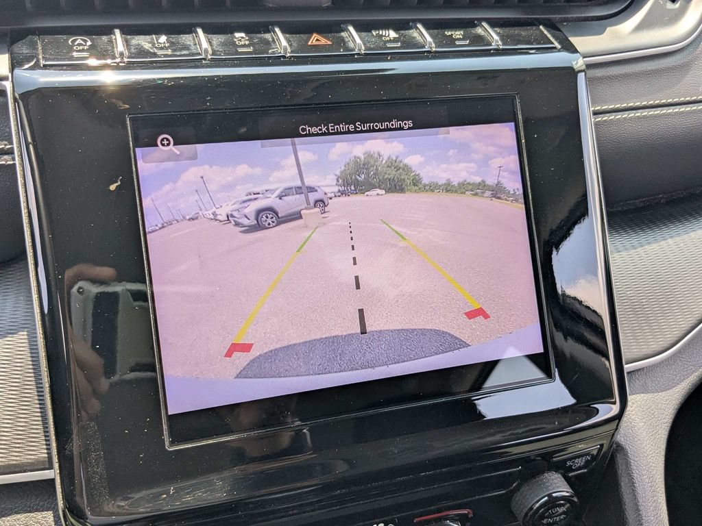 Used 2023 Jeep Grand Cherokee Laredo RWD image 21