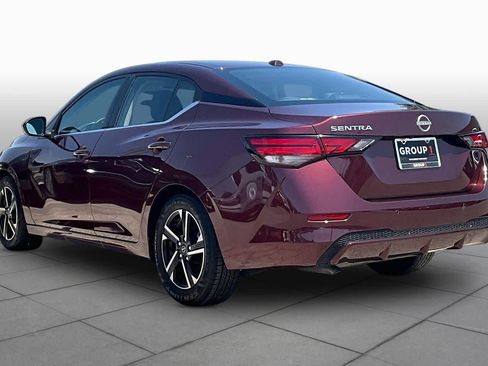 Used 2025 Nissan Sentra SV FWD image 10