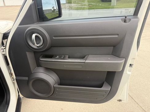 Used 2008 Dodge Nitro SXT w/ Sun & Wheels Group AWD/4WD image 28