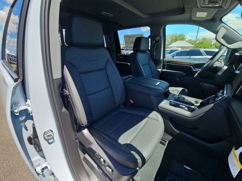 New 2026 GMC Sierra 2500 Denali w/ Denali Reserve Package AWD/4WD image 17