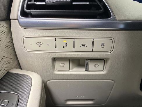 Used 2021 Hyundai Palisade Calligraphy image 27