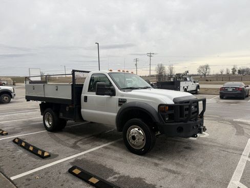 Used 2008 Ford F550 4x4 Regular Cab Super Duty image 4