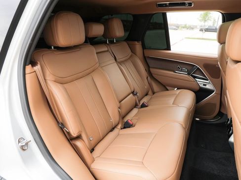 Used 2025 Land Rover Range Rover SE AWD/4WD image 26