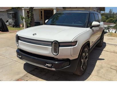 Used 2025 Rivian R1S Adventure