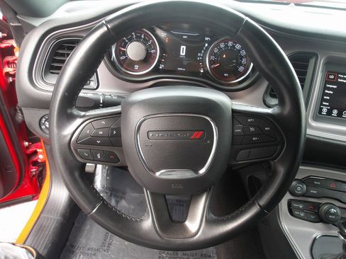 Used 2023 Dodge Challenger SXT image 12