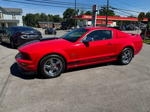 Used 2006 Ford Mustang GT Premium RWD image 7