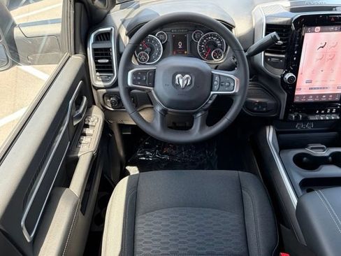 New 2026 RAM 2500 Big Horn AWD/4WD image 34