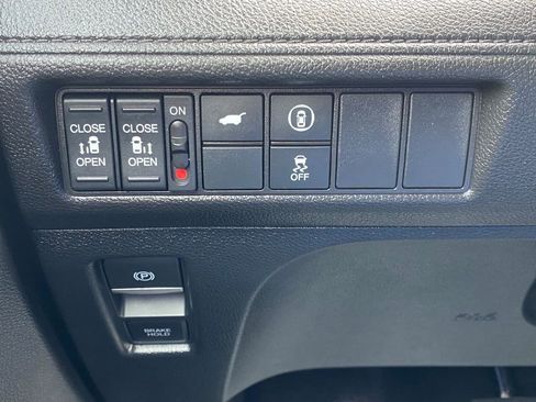 Certified 2024 Honda Odyssey Sport image 27