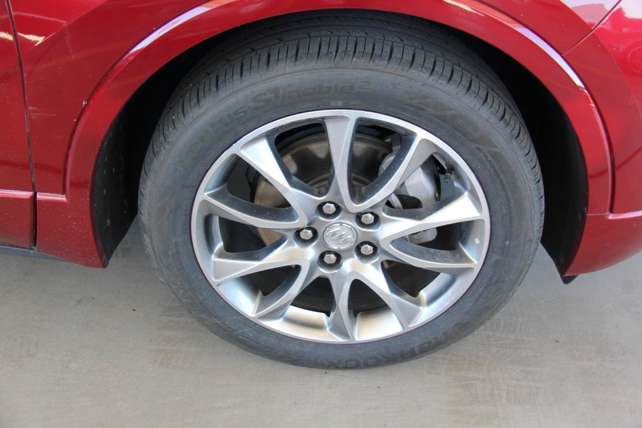 Used 2020 Buick Envision Essence w/ Experience Buick Package FWD image 32