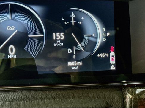 Used 2025 Rolls-Royce Cullinan Black Badge AWD/4WD image 17