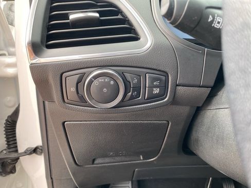 Used 2023 Ford Edge Titanium AWD/4WD image 28