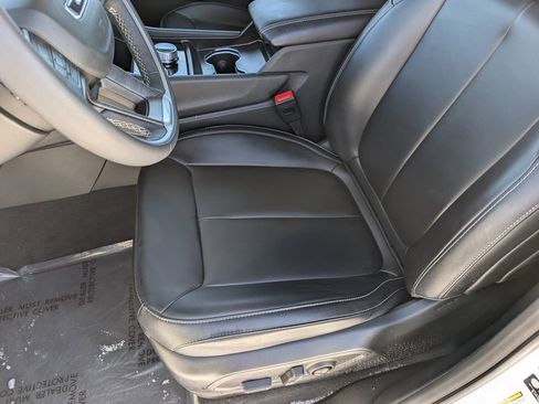 Used 2025 Jeep Grand Cherokee L Limited image 12