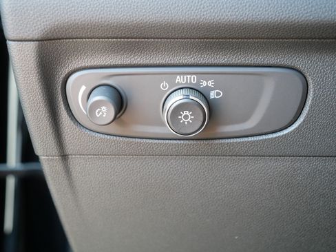 Used 2023 Buick Envision Preferred AWD/4WD image 26