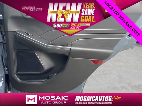 Used 2025 Ford Escape ST-Line image 12