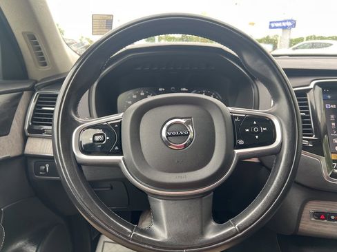 Used 2022 Volvo XC90 T6 Inscription w/ Lounge Package image 17