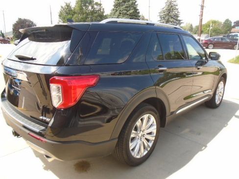 Used 2024 Ford Explorer Limited w/ Limited Technology Package AWD/4WD image 12