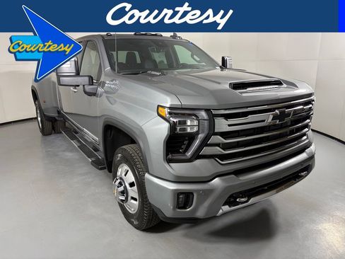 New 2026 Chevrolet Silverado 3500 High Country w/ High Country Premium Package AWD/4WD image 1