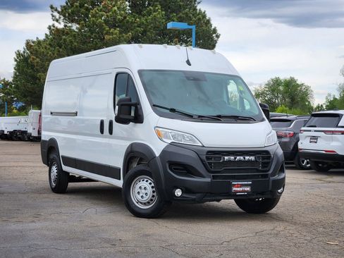 Used 2025 RAM ProMaster 2500 w/ Convenience Group FWD image 1