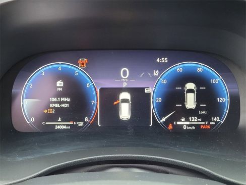 Used 2023 Toyota Highlander Limited image 14