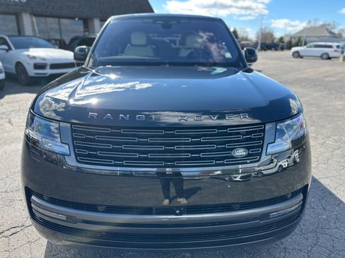 Used 2023 Land Rover Range Rover SE image 8