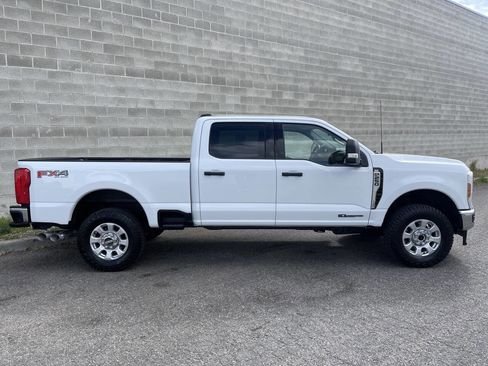 Used 2024 Ford F250 XLT w/ FX4 Off-Road Package AWD/4WD image 5