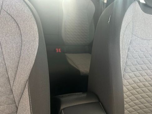 Used 2025 Volkswagen Tiguan S image 37