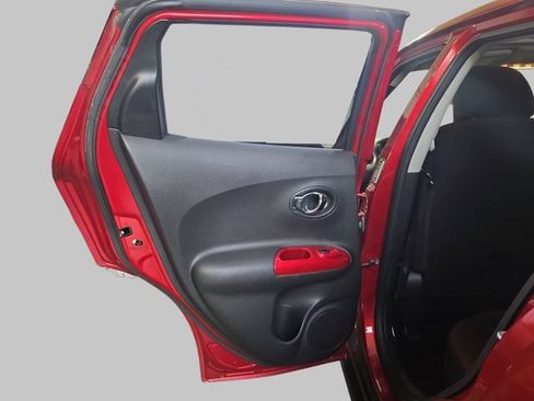 Used 2015 Nissan Juke SV w/ Technology Package AWD/4WD image 17