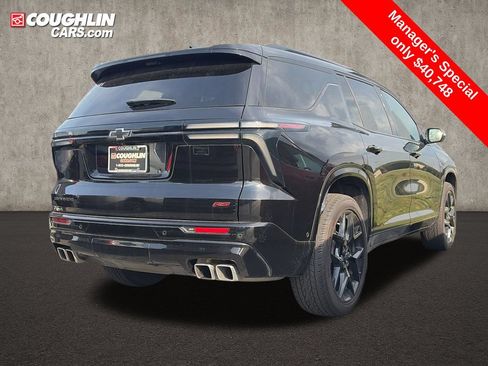 Used 2024 Chevrolet Traverse RS w/ LPO, Floor Liner Package FWD image 8