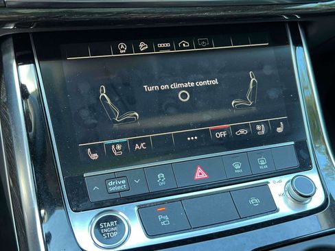 Used 2021 Audi Q8 Premium Plus w/ Premium Plus Package image 27