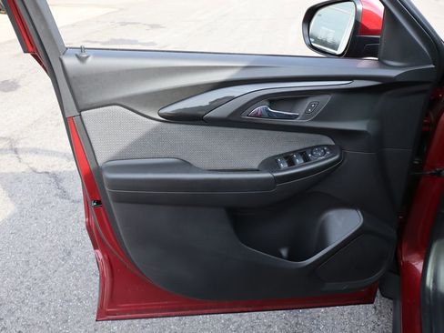 Used 2023 Chevrolet TrailBlazer LT w/ Convenience Package image 8