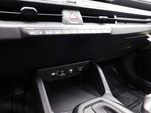 Used 2025 Kia K4 LXS image 44