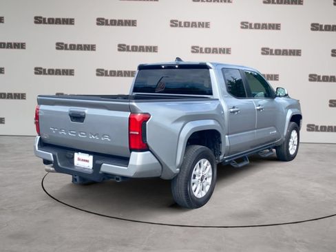 Used 2024 Toyota Tacoma SR5 AWD/4WD image 5