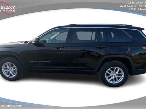 Used 2023 Jeep Grand Cherokee L Laredo image 8