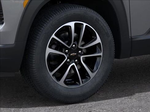 New 2026 Chevrolet TrailBlazer LT FWD image 9