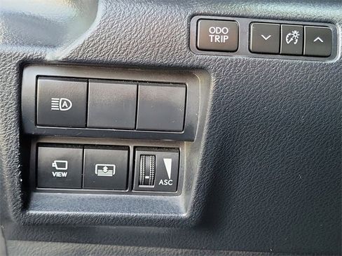 Used 2023 Lexus IS 500 image 16