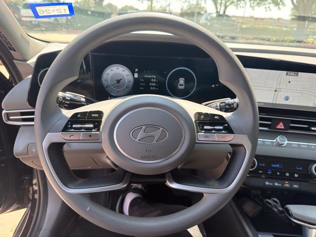 Certified 2024 Hyundai Elantra SEL FWD image 5