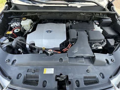 Used 2019 Toyota Highlander XLE AWD/4WD image 29