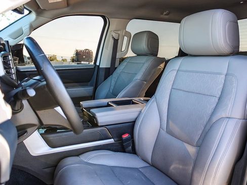 Used 2024 Toyota Tundra Limited image 18